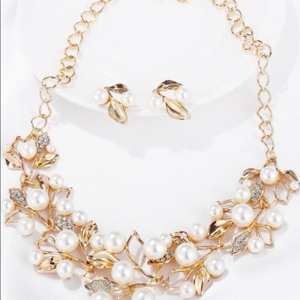 Women necklace set